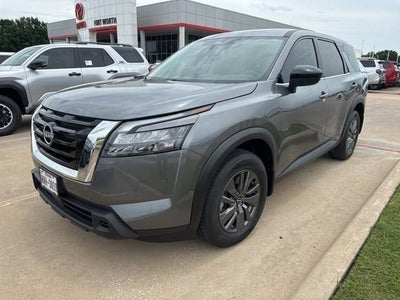 2025 Nissan Pathfinder S