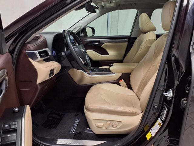 2022 Toyota Highlander Platinum