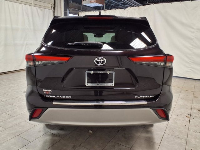 2022 Toyota Highlander Platinum