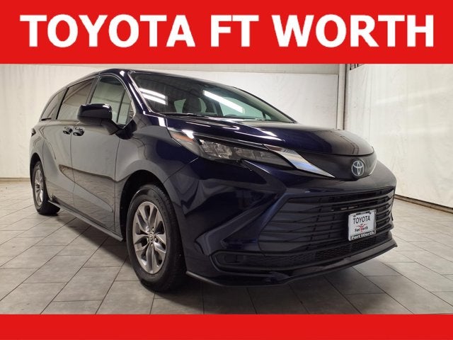 2024 Toyota Sienna LE