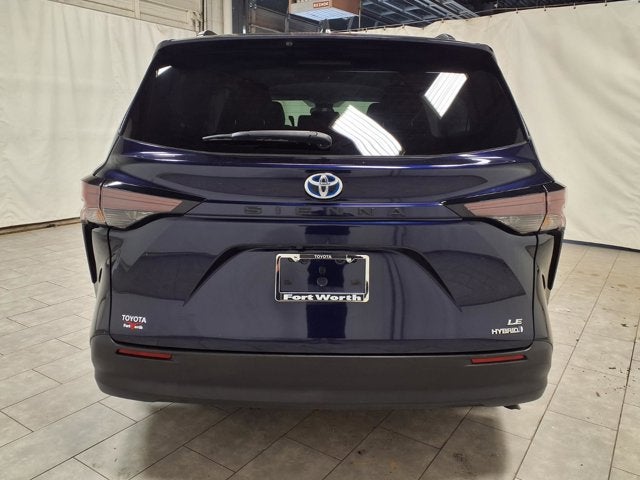 2024 Toyota Sienna LE