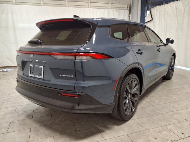 2025 Toyota Crown Signia XLE