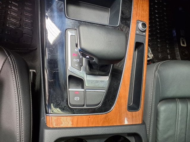 2023 Audi Q5 45 S line Premium