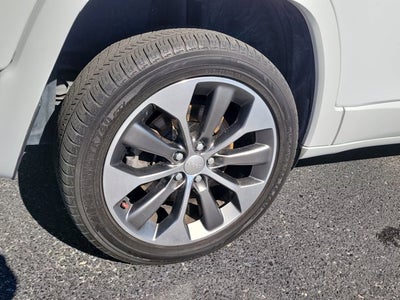 2019 Jeep Cherokee Overland