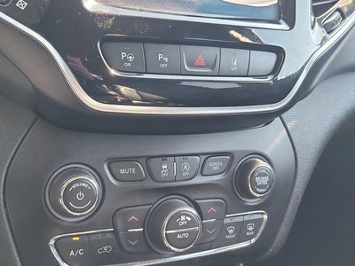 2019 Jeep Cherokee Overland