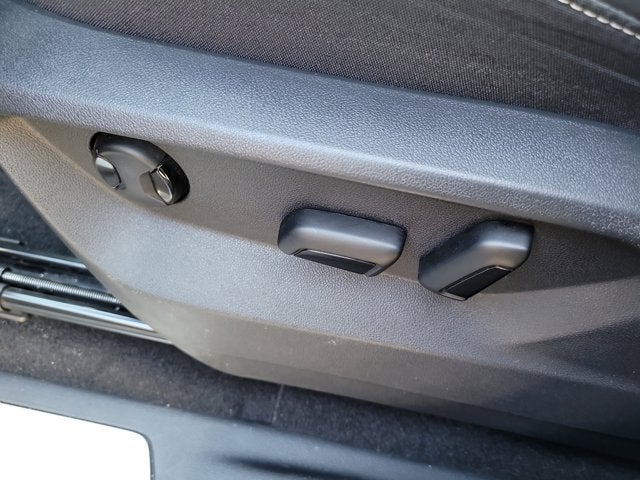 2023 Volkswagen Atlas Cross Sport 3.6L V6 SE with Technology