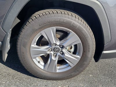 2022 Toyota RAV4 XLE