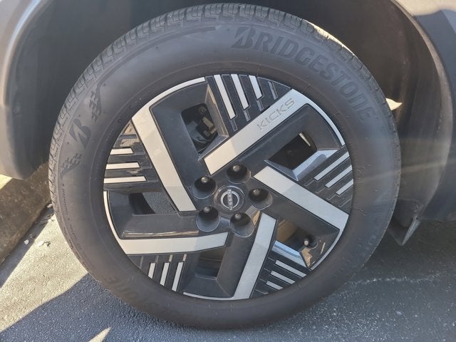 2025 Nissan Kicks MPV SV