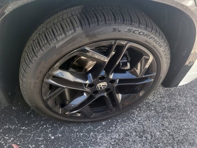 2025 Volkswagen Tiguan SE R-Line Black