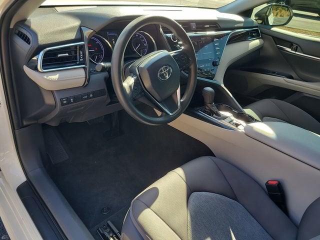 2018 Toyota Camry Hybrid LE