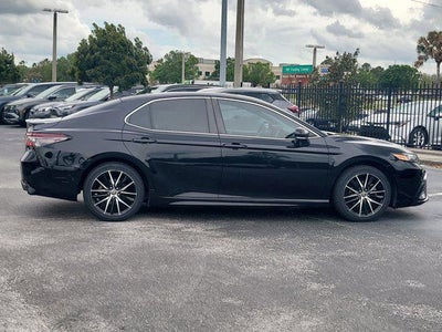 2022 Toyota Camry SE