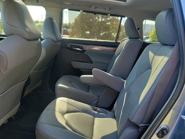 2023 Toyota HIGHLANDER HYBRD Hybrid Platinum