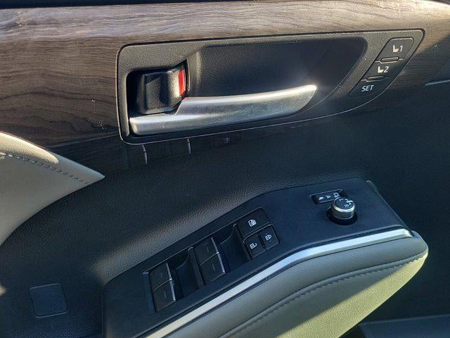 2023 Toyota HIGHLANDER HYBRD Hybrid Platinum