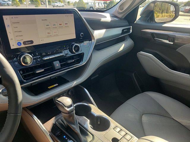 2023 Toyota HIGHLANDER HYBRD Hybrid Platinum