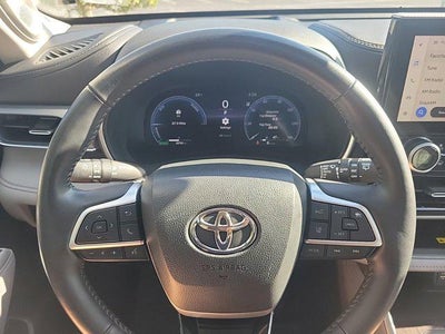 2023 Toyota HIGHLANDER HYBRD Hybrid Platinum