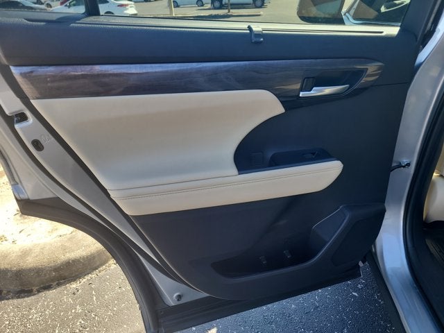 2025 Toyota HIGHLANDER Limited