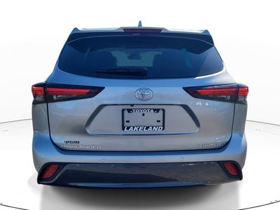 2025 Toyota HIGHLANDER Limited