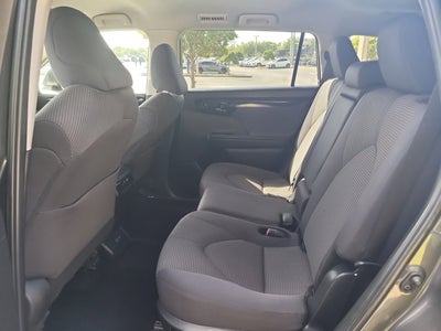 2025 Toyota HIGHLANDER LE