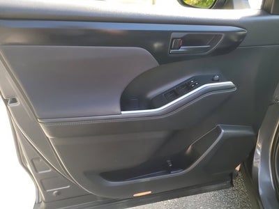 2025 Toyota HIGHLANDER LE