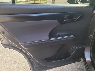 2025 Toyota HIGHLANDER LE