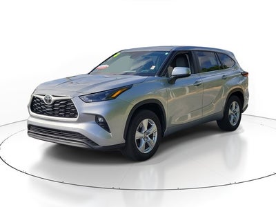 2024 Toyota Highlander LE