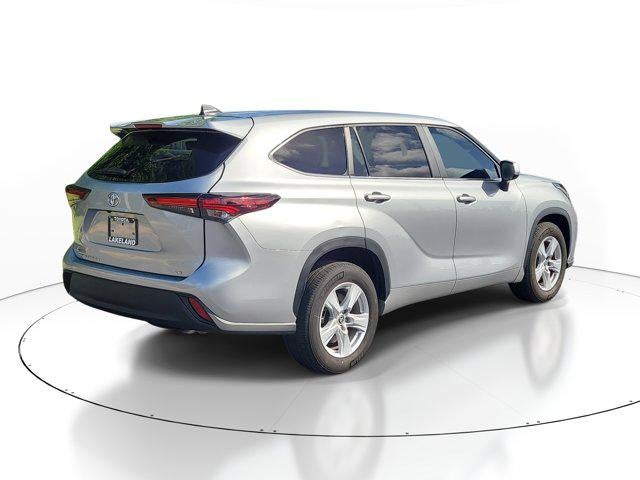 2024 Toyota HIGHLANDER LE