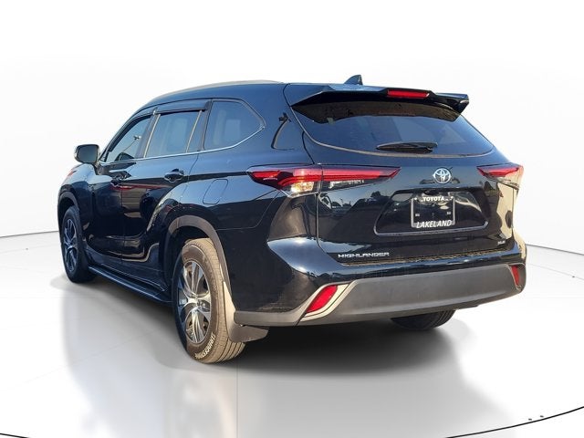 2024 Toyota HIGHLANDER XLE