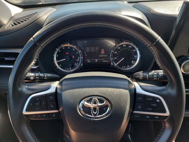 2023 Toyota HIGHLANDER LE