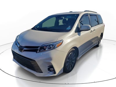 2019 Toyota Sienna XLE Auto Access Seat