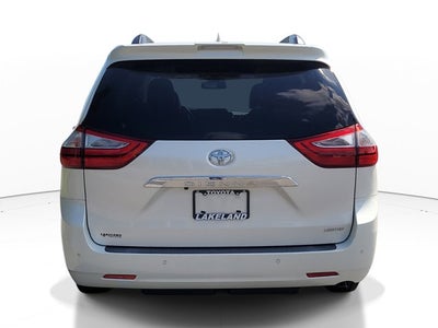 2019 Toyota Sienna XLE Auto Access Seat