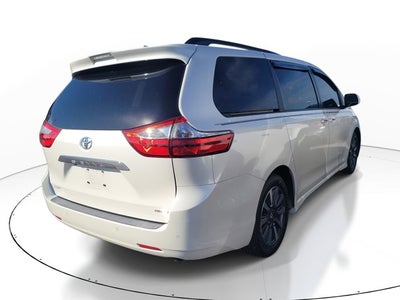 2019 Toyota Sienna XLE Auto Access Seat