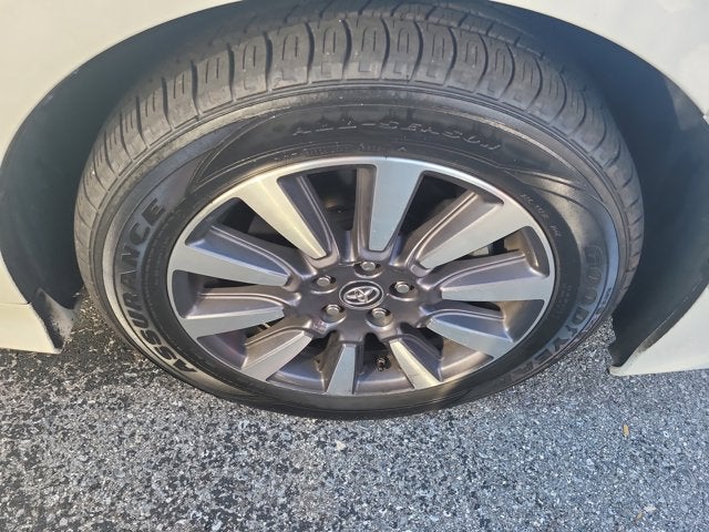 2019 Toyota Sienna XLE Auto Access Seat