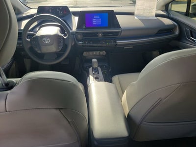 2025 Toyota PRIUS XLE