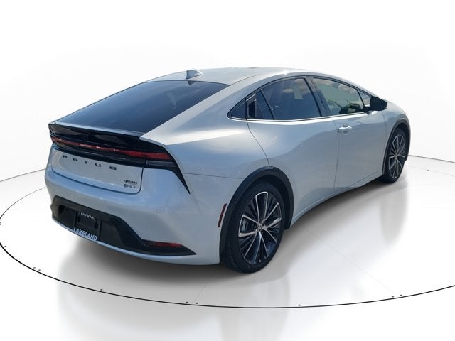 2025 Toyota PRIUS XLE
