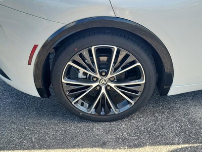 2025 Toyota PRIUS XLE