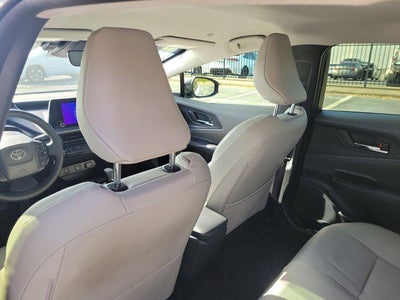 2025 Toyota PRIUS XLE