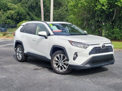 2020 Toyota RAV4 XLE Premium