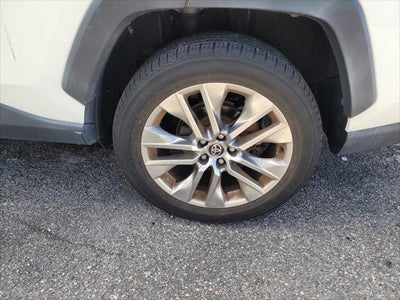 2020 Toyota RAV4 XLE Premium