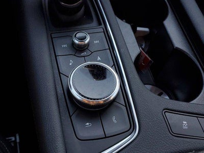 2025 Cadillac XT6 FWD Premium Luxury