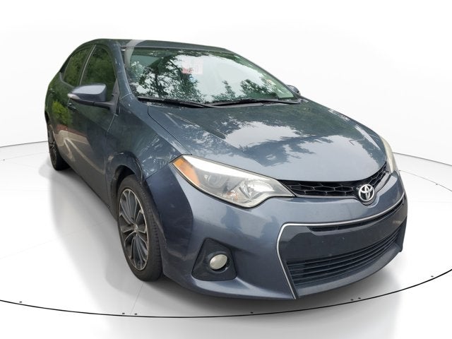 2015 Toyota Corolla's photo