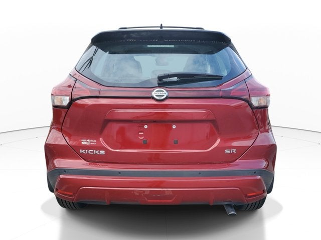 2021 Nissan Kicks SR