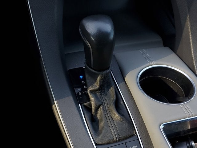 2022 Toyota Avalon Hybrid Limited