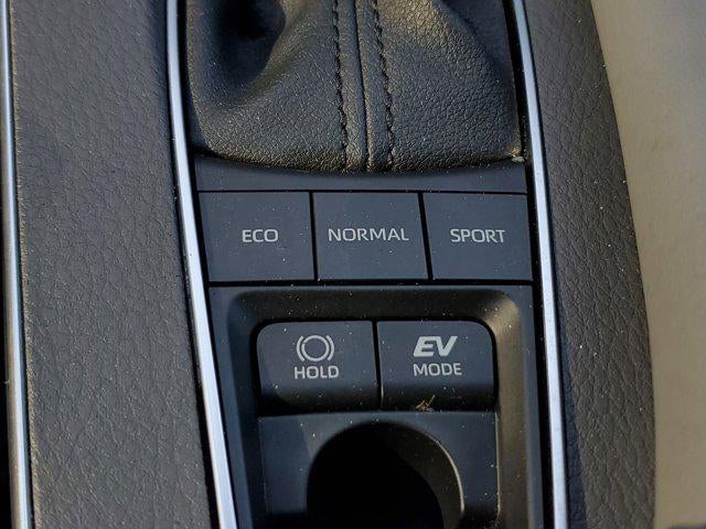 2022 Toyota Avalon Hybrid Limited