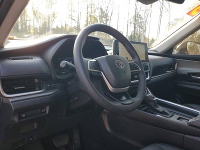 2025 Toyota Grand Highlander LE