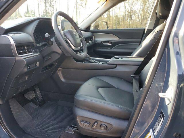 2025 Toyota Grand Highlander LE