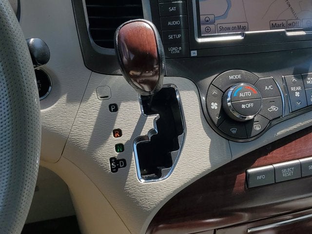 2011 Toyota Sienna XLE AAS