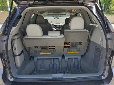 2011 Toyota Sienna XLE AAS