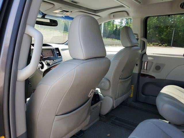 2011 Toyota Sienna XLE AAS