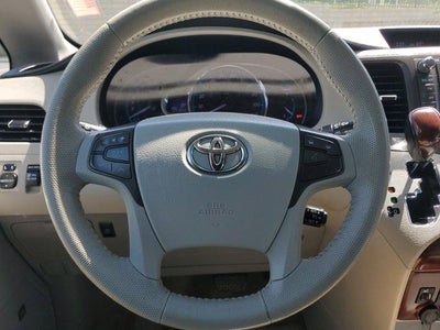 2011 Toyota Sienna XLE AAS