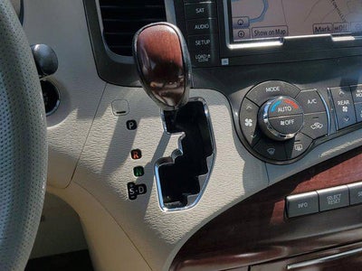 2011 Toyota Sienna XLE AAS